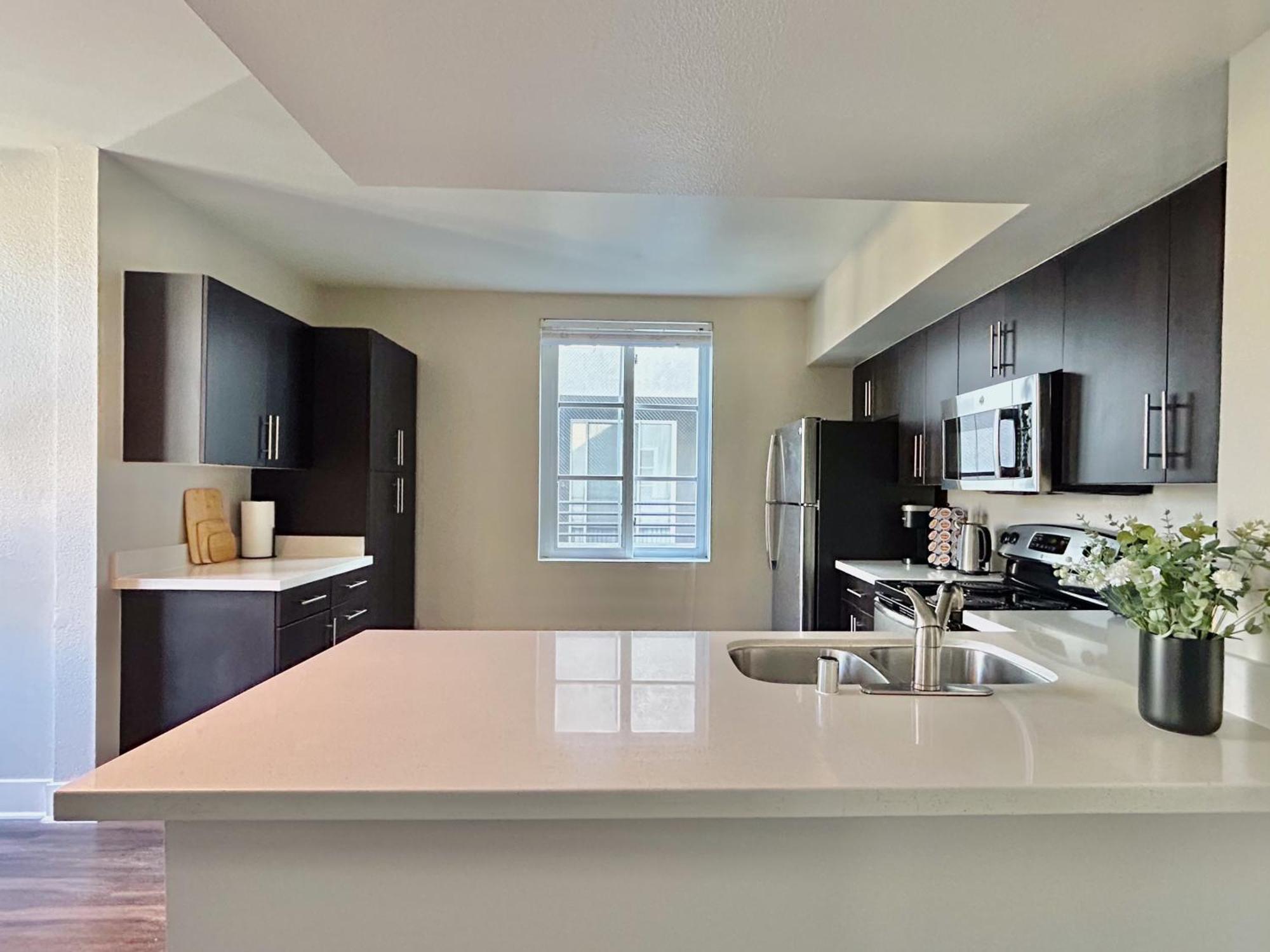 2Bd 2Ba Santa Monica Apartment With Relaxing Pool View Los Ángeles Exterior foto