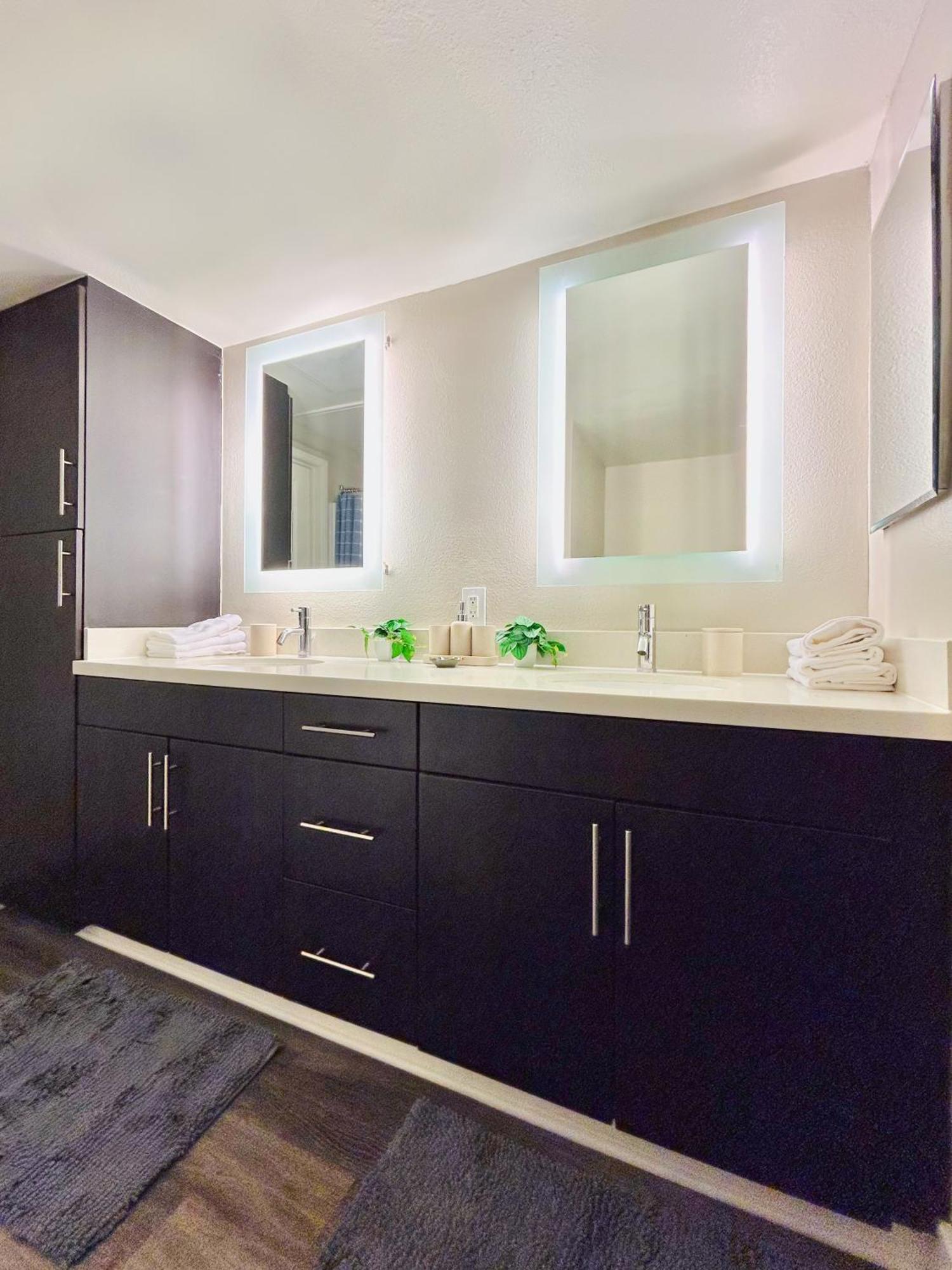 2Bd 2Ba Santa Monica Apartment With Relaxing Pool View Los Ángeles Exterior foto